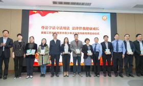 昨天，南师附中校园里为啥来了这么多人？