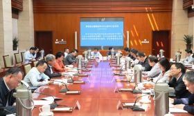 教育系统如何学习贯彻习近平总书记重要讲话精神？要聚焦“5个位”
