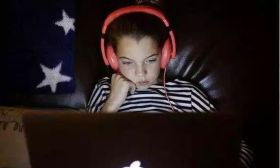 两岁以下幼儿不要接触任何电子屏！各年龄段孩子电子产品使用说明来啦！(爸妈必读) 