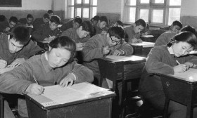 1977年高考的试卷是什么样的？据说当年能考上，绝对是精英！