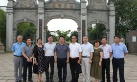 镇江教育考察团赴江阴考察学习