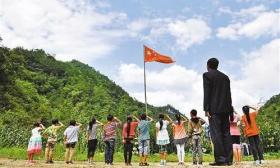 农村学校倒闭，乡村教师的出路在何方？