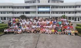 通州区西亭小学：“在国旗下成长”留守儿童英语夏令营活动 
