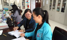 为什么大学生当老师非要考编，在编教师和合同教师究竟差在哪里？