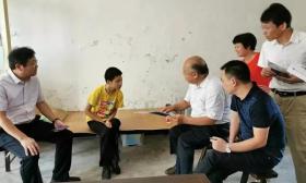 启东市教育体育局走访慰问残疾准大学生