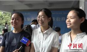 南京大学“被网红”：新生报到首日“乔英子”扎堆
