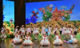 壮丽70年 奋进新时代——扬州市举办第35个教师节庆祝活动