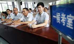 考生参考公务员，却因父母的一大污点，没被录用，考了第一也白考