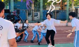 北京小学生拍预防近视公益广告 传播健康理念