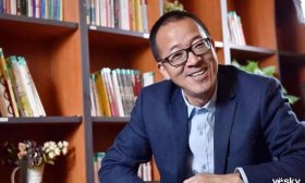 俞敏洪言论又上热搜：当你工资比同学少一半，证明生命已浪费一半