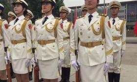 无锡姑娘见证了国家最高荣誉的颁授时刻，她毕业于这所学校…… 