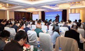 首届江苏高校研究生培养工作讲坛在扬州大学举办！ 