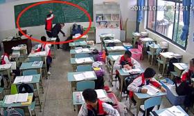 学生9次砖砸老师 媒体：不纵容戾气也是保护未成年