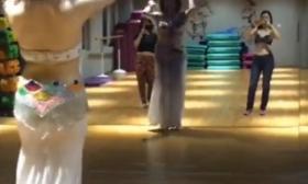 美女教师沦落风尘，劳荣枝仍放纵不羁：独身一人，却颇受男人追捧