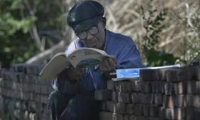 70岁、81岁老人被高校录取，你同学真的比你爷爷还大……