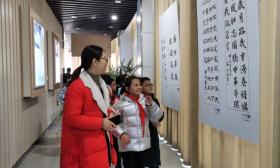 泰兴市举办“我和我的祖国”青少年书画作品征集大赛精品展