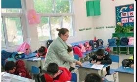 东洲小学开展期末游园活动