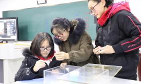 通大附中：打开校门，公益助学