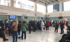 钟南山发话前，武汉这位医生向附近学校发出疫情警报