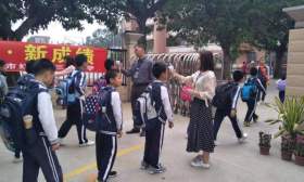 推迟开学两个月，学费会减免吗？教育局：学校开支大，但这些费用可以少