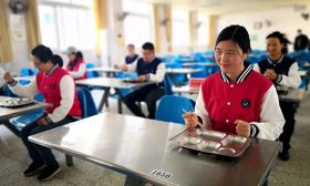 新华中学：演好疫情防控全预案，练就应急处置硬功夫