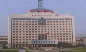 女博士离职被学校告上法庭：不交51万补偿费不能走