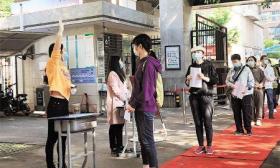 迎7.3万名初三学生20日复课 武汉校园防疫做足功课
