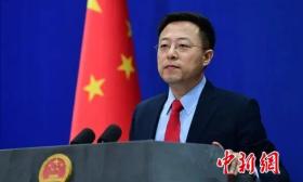 接留美学生回国航班遭推迟，中方：希望美方尽快办妥相关手续
