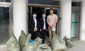 辅导员“云接单”帮未返校学生快递滞留寝室物品