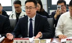 成都大学校长声称：鉴于毛洪涛身体原因，绝笔书对他提意见能理解