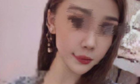 研三女生因8年男友出轨跳楼，小三在婚房拍照挑衅：熟悉这房间吗