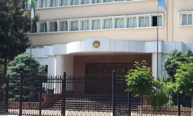 乌兹别克斯坦5名大学生集体死亡 疑为食物中毒