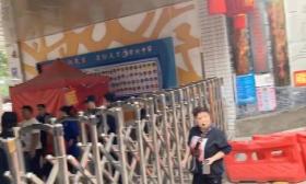 16岁初中生将同学割喉杀害，疑因母亲去世导致厌世