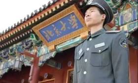 曾轰动全国的北大保安高考第一人，26年后怎么样了？