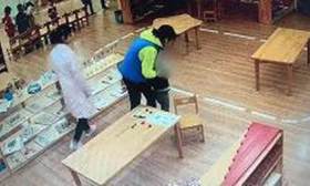 网传幼儿园教师对女童施暴，教育局通报