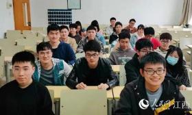 30人考研29人上线！“学霸班”透露秘诀……