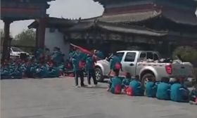 河北一广场扣留700多名学生？景区喊冤：他们乱扔垃圾还损毁设施