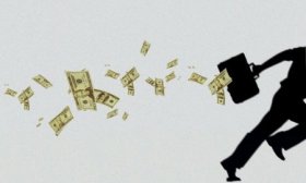 汕头一幼儿园女会计10年贪污295.5万元，退休后被捕