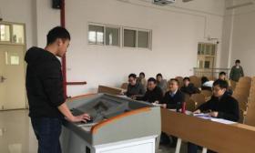大学生答辩有多“卑微”? 6张梗图太形象: 只答不辩, 疯狂报歉