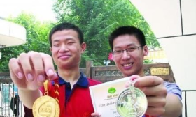 北大网红数学天才韦东奕每月工资才1万2！与郑爽相比差距甚大