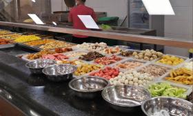 厦门大学食堂有多爽？米饭免费，菜品5块钱吃到撑，网友：太值了