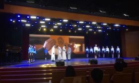 1200余所学校10万余人次参与，北京大中小学生书信缅怀先烈