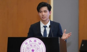 清华学霸撞脸周杰伦，网友：明明能靠颜值，非得靠才华