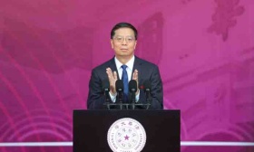 清华大学开学典礼今举行 校长邱勇寄语新生“葆有顽强的生命力”