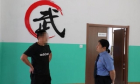 15岁女生控武校教练性侵怀孕，教练称恋爱，三级检察机关认为不够起诉条件