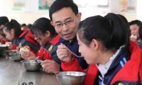两部门：今秋起农村学生膳食补助标准由每生每天4元提至5元