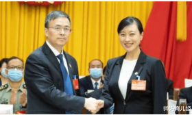 34岁女博士当县长，颜值和才华吊打流量明星，网友给出高评价