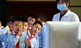 国家卫健委：中小学生视力筛查频率每学年不少于2次