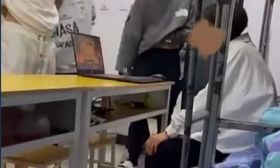 高校被曝男版张某玉霸道式查寝，校方回应：已通报批评，并道歉和解