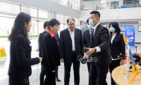 王成斌出席南京邮电大学波特兰学院 首届新生开学典礼